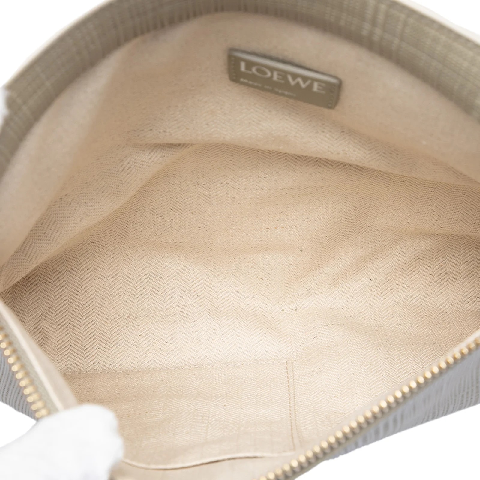 Large Embossed T 4