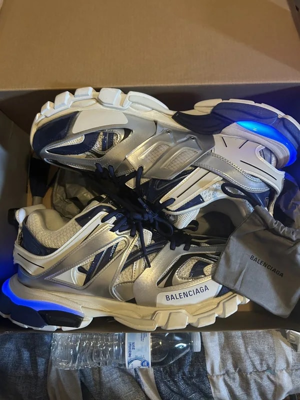 Balenciaga — LED Balenciaga Shoes — Sneaker — resale
