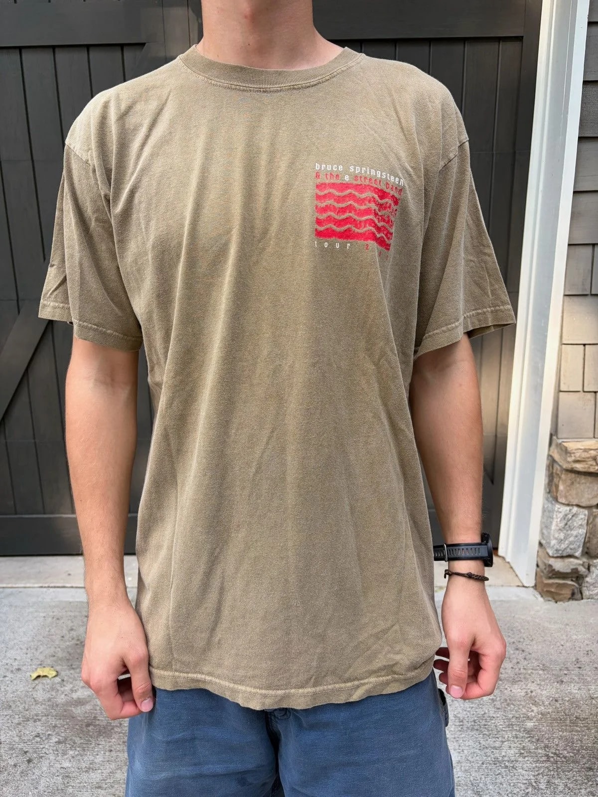 Bruce Springsteen 2000 Tee — streetwear — resale