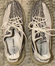 Yeezy Boost 350 V2 / Low Top Lace-Up 2