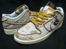 Nike SB — 10.0US Nike Sb Dunk Low Prm City of Style — Sneaker — resale