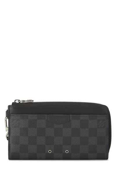 Louis Vuitton — Zippy Dragonne — Accessory — resale
