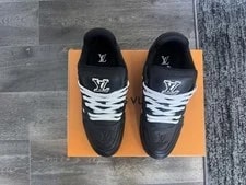 Louis Vuitton Embossed Size US Size 9.5 Clean 2