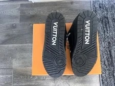 Louis Vuitton Embossed Size US Size 9.5 Clean 4