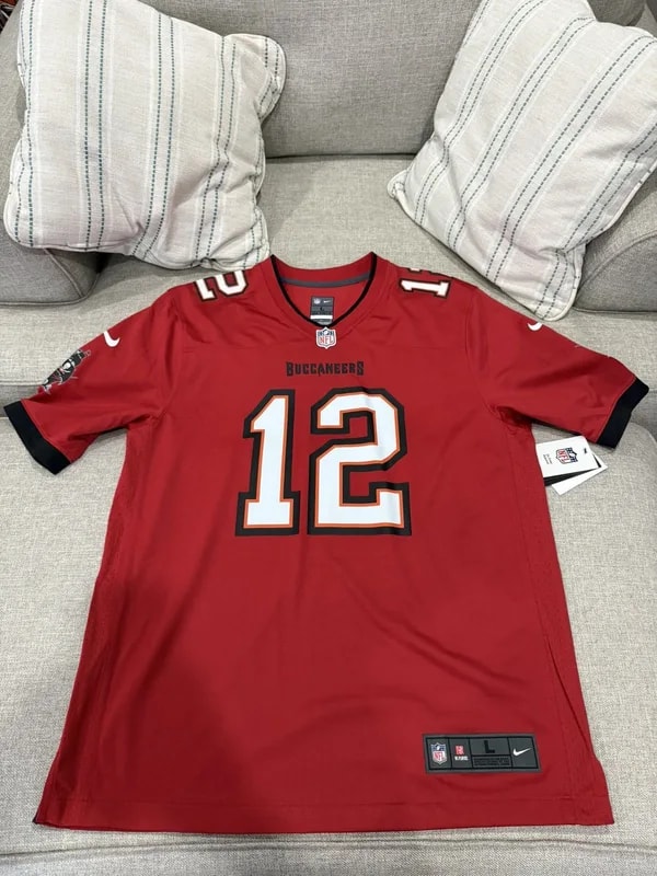 Nike — Tom Brady Tampa Bay Buccaneers Nike Game — streetwear — resale