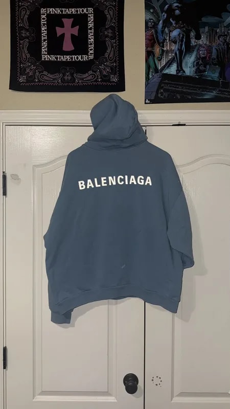 Balenciaga — Balenciaga 3M Hoodie — Clothing — resale