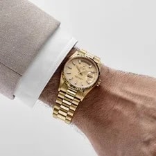 Rolex Day-Date 18238 Yellow Gold Champagne Diamond Baguette Dial (1991) 2