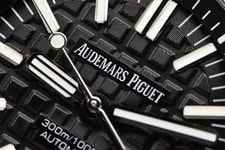 Audemars Piguet Royal Oak Offshore Diver 42mm Steel Black Dial 15703ST 3