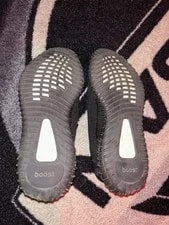 Yeezy 350 Boost V2 and Size 9.5/10 With Box 3