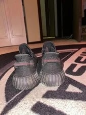 Yeezy 350 Boost V2 and Size 9.5/10 With Box 4