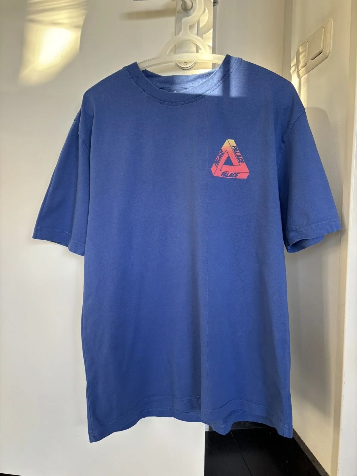 Palace — Globular Tee - Palace — streetwear — resale