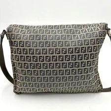 Auth Fendi Pattern Crossbody 2Y5864 3