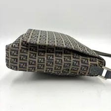 Auth Fendi Pattern Crossbody 2Y5864 4
