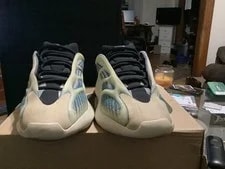 Yeezy 700 V3 Size 11 Kyanit (Shoes Have Defects Shown in Photo) 2