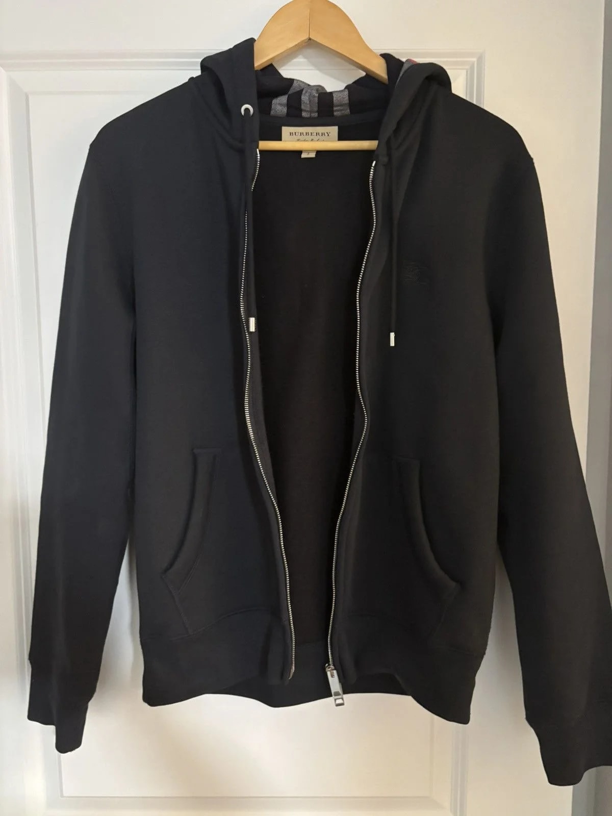 Burberry — Burberry Clarendon Zip Up Hoodie — streetwear — resale