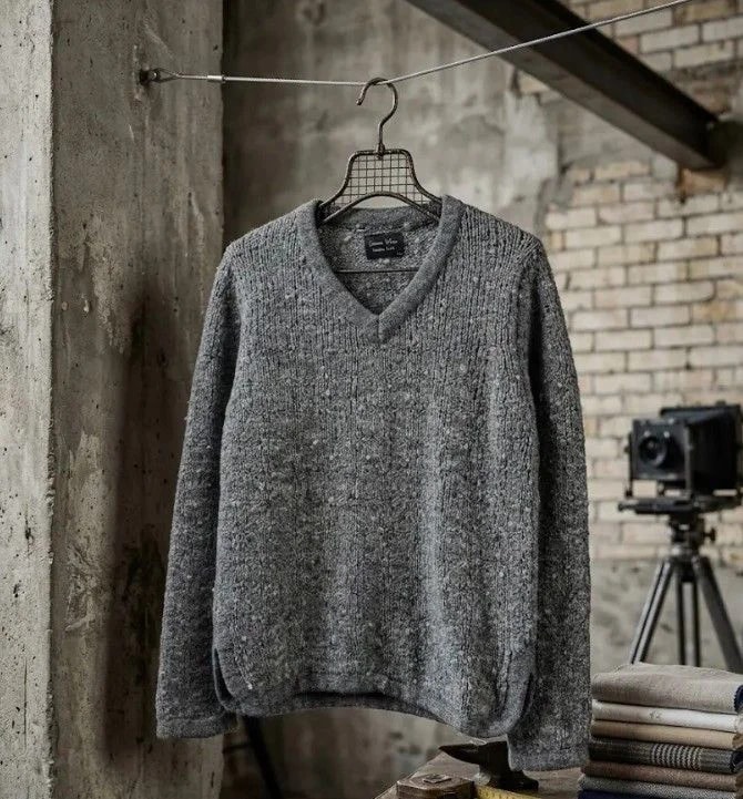 Number (N)ine — Number (N)ine 09AW VNeck Sweater — streetwear — resale