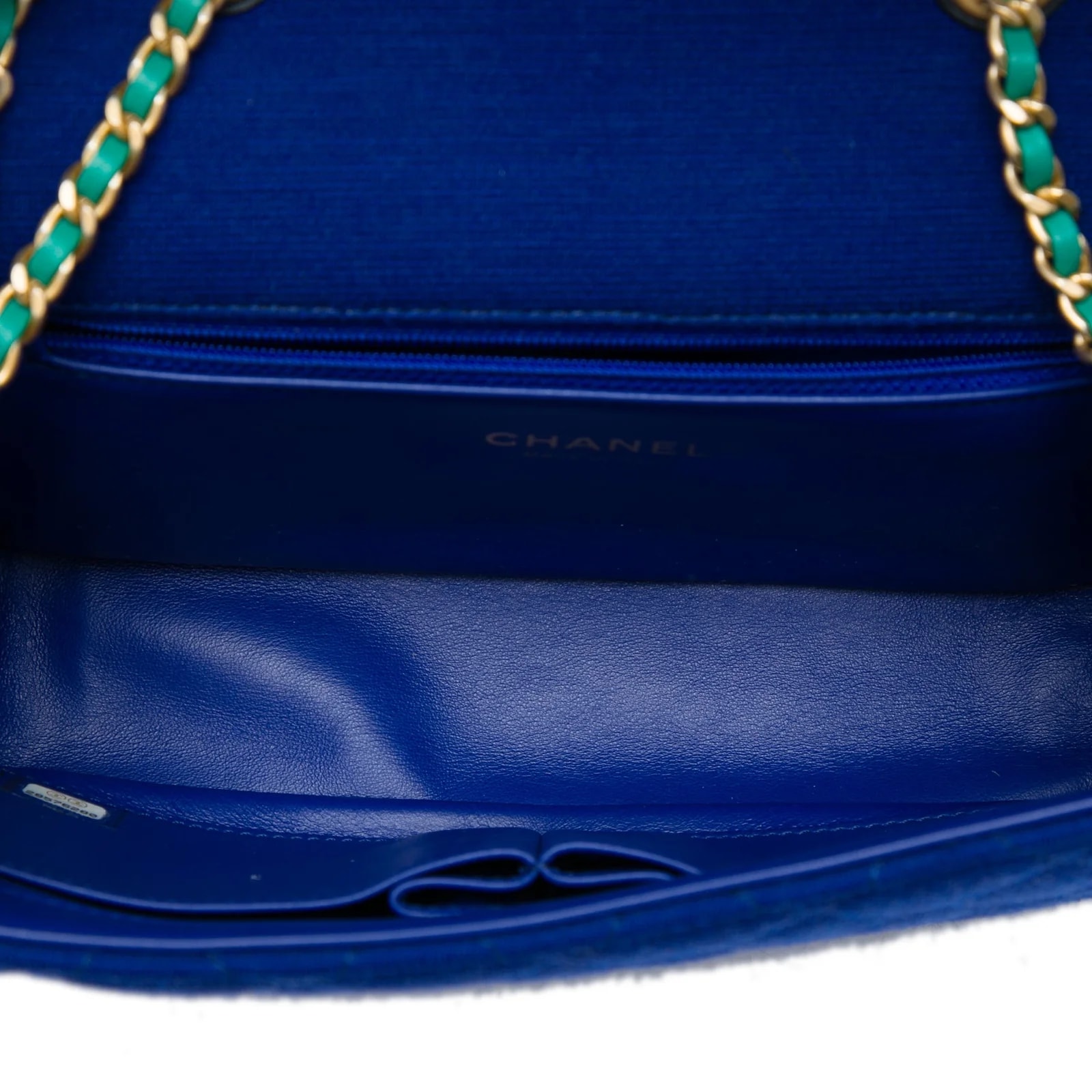 Small CC Filigree Flap 4