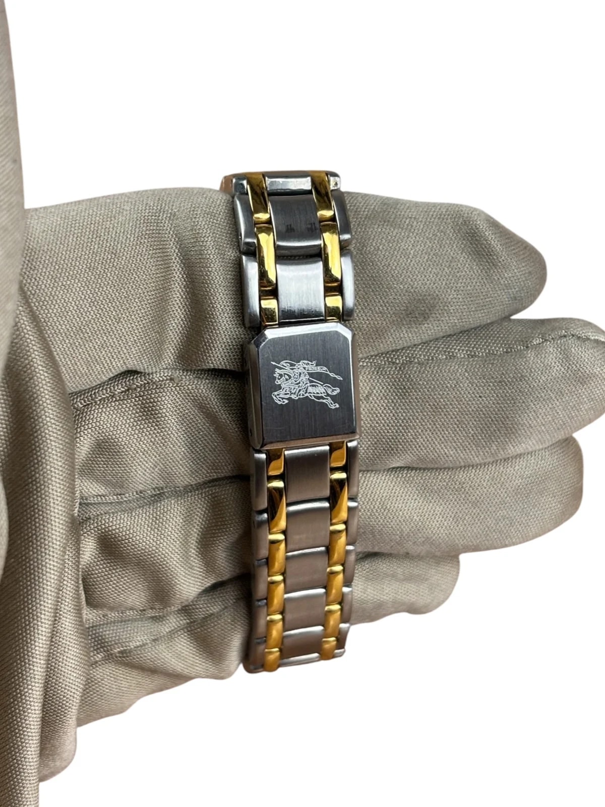 Burberry's 2 Tone Round Cream Dial 2