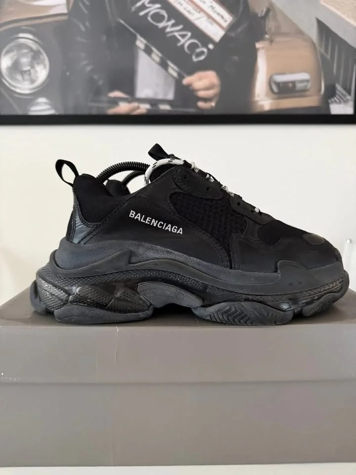 Balenciaga — Balenciaga Triple S Clearsole 40 — Sneaker — resale
