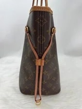 D90 Louis Vuitton Neverfull 3