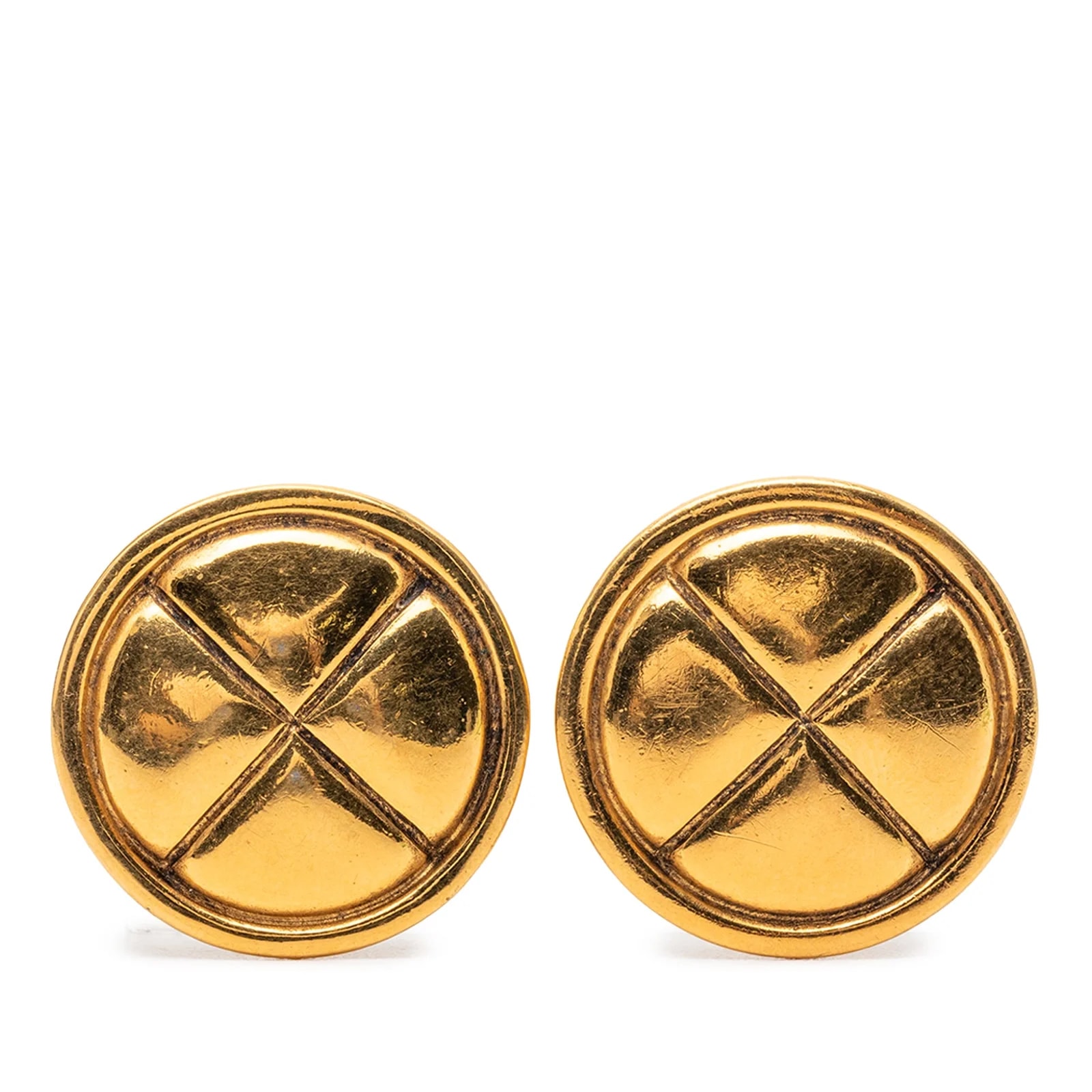 Chanel — Round Clip on — Jewelry — resale