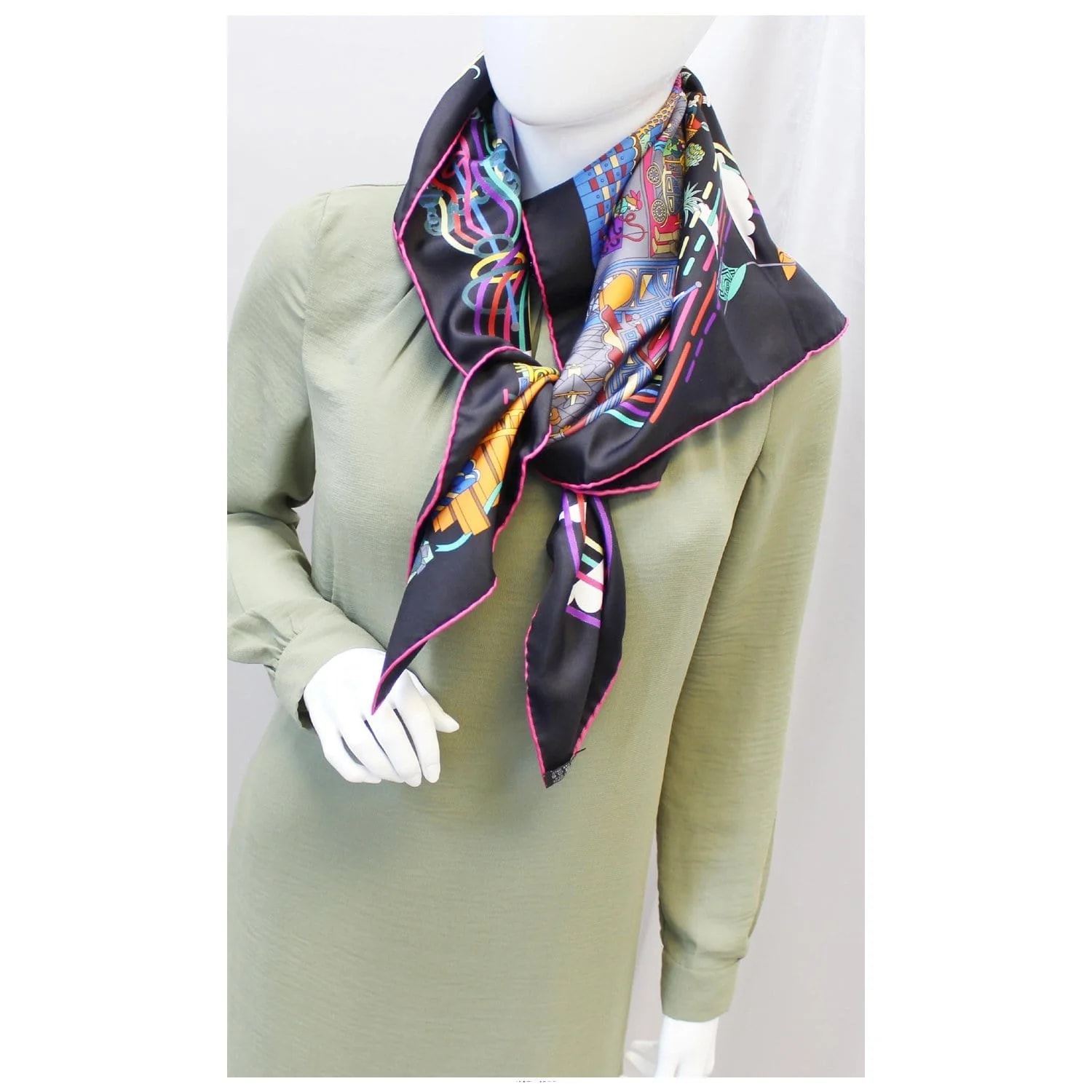 Hermes la Maison des Carres Scarf 3
