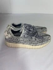 Yeezy Boost 350 “Turtle Dove” 3