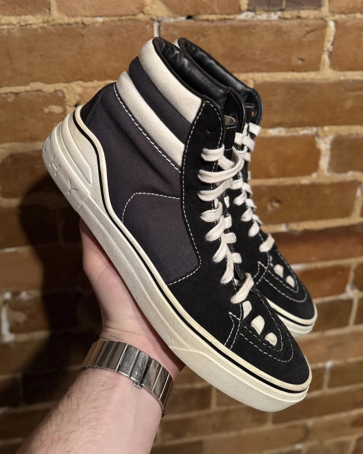 Givenchy — Givenchy George V Mid — Sneaker — resale