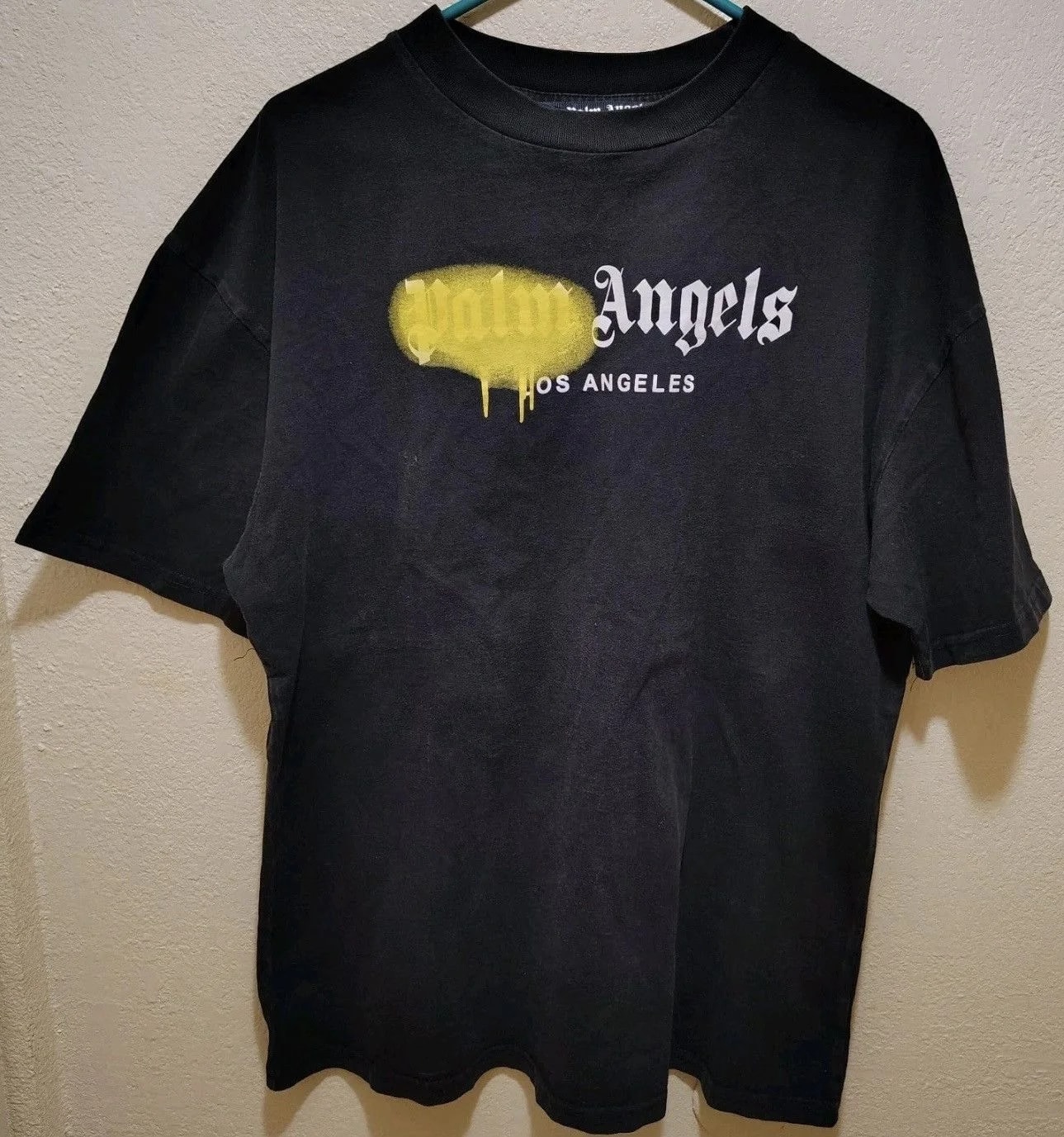 Palm Angels — Palm Angels Los Angeles Sprayed Logo T-Shirt — streetwear — resale
