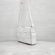 Bottega Veneta Cassette Crossbody 158404719 [P] 2