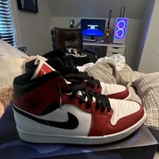 Jordan — Jordan Air 1 Mid Top ’s Lace-Up Basketball — Sneaker — resale