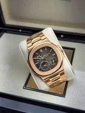 Patek Philippe — Patek Philippe Nautilus Brown - 5712-1R-001 — Watch — resale