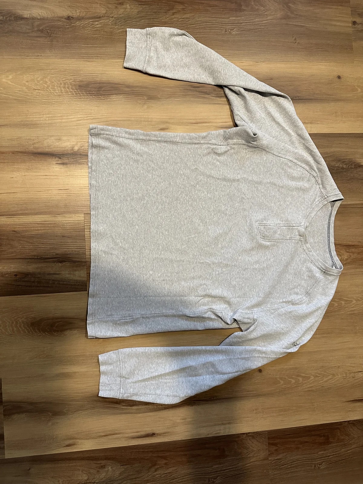 Arc'teryx — Arc'teryx Sirrus Henley LS Medium Heather — streetwear — resale