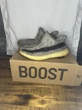 Yeezy — Beater Yeezy Boost 350 V2 Comes With Box V2 Low Zyon — Sneaker — resale