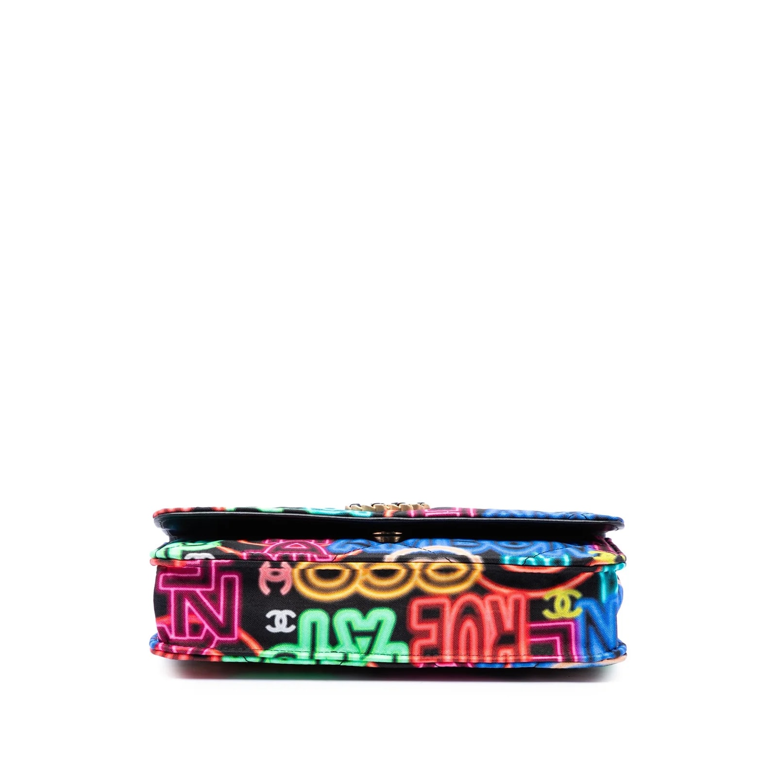 Printed Graffiti 19 Wallet on Chain 3