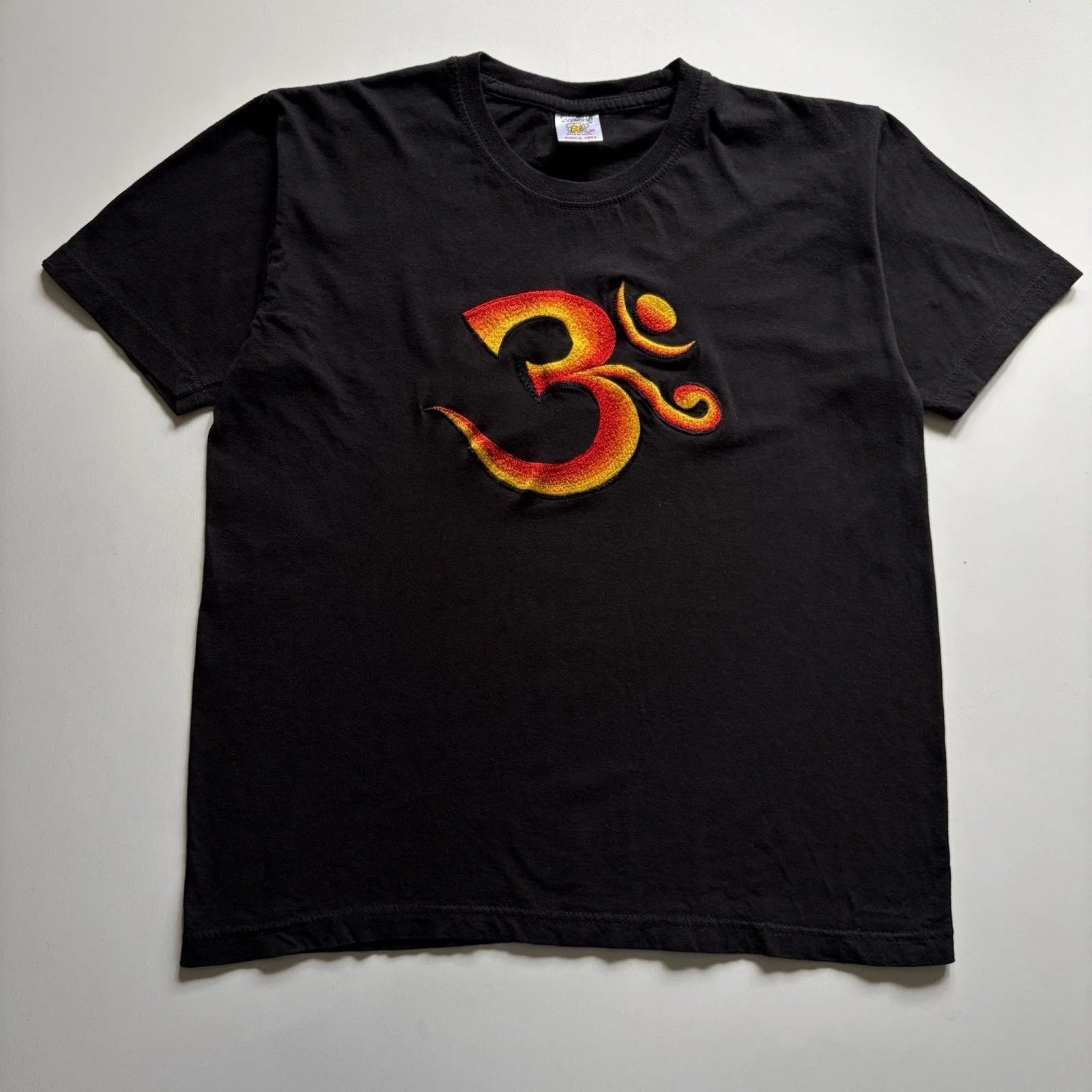 Om Logo Shirt Medium Y2K Buddha Religious — streetwear — resale