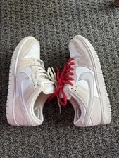 Nike SB Dunk Low City of Love Light / Low Top Lace-Up 3