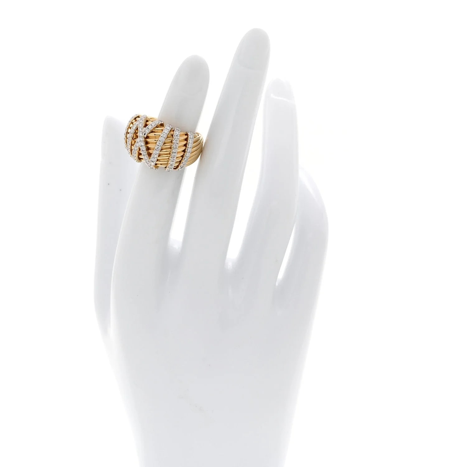 18K Yellow Gold 15mm Helena 52 6 2