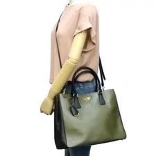 Prada Lux Galleria Totemilitare 2