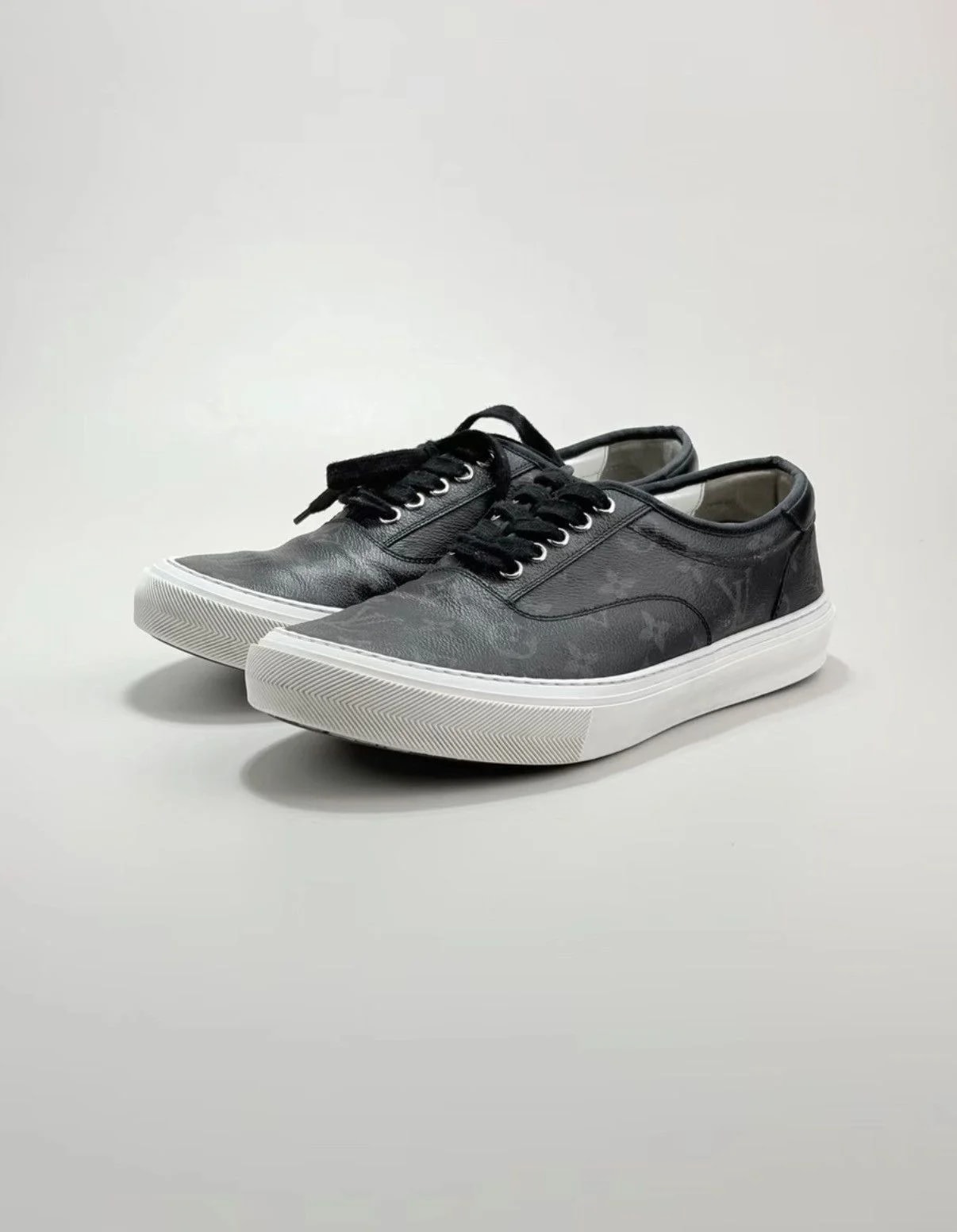Louis Vuitton — Louis Vuitton K1 — Sneaker — resale