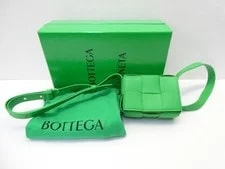 Bottega Veneta — Bottega Veneta Maxi Mini Cassette Crossbody With Box — Handbag — resale