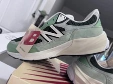 New Balance 990v6 Size 10.5 Avocado Running Shoes U990AB6 3