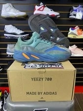 Yeezy — Yeezy 700 Faded — Sneaker — resale