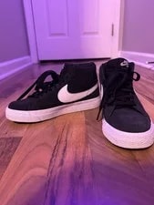 Nike SB — Nike SB Zoom Blazer Mid Skateboarding , Never Worn, Tried on Once — Sneaker — resale
