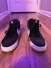 Nike SB Zoom Blazer Mid Skateboarding , Never Worn, Tried on Once 2
