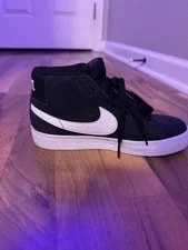 Nike SB Zoom Blazer Mid Skateboarding , Never Worn, Tried on Once 3