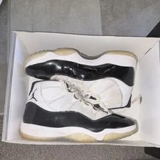 Air Jordan — Air Jordan 11 Size 11 / - 2018-378037-100 — Sneaker — resale