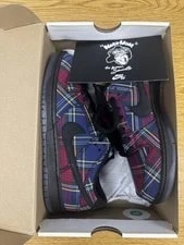 Nike SB — Nike SB Dunk Low Pro QS Nardwuar ’s Size 9 IN BOX — Sneaker — resale