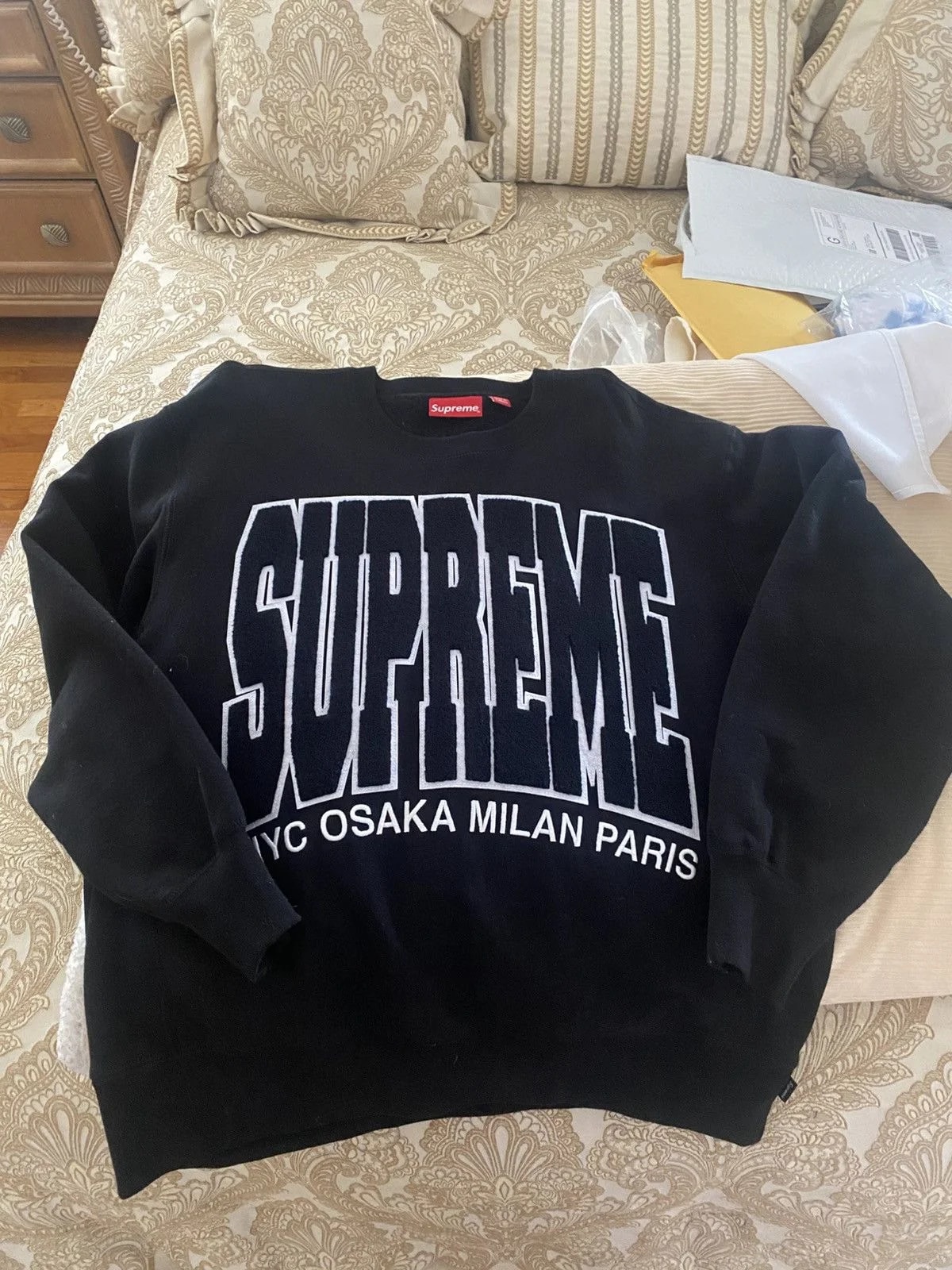 Supreme — Supreme Cities Arc Crewneck [ ] — streetwear — resale