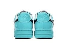 A Bathing Ape Bapesta (Tiffany Blue) Is Size 13 With Box 3